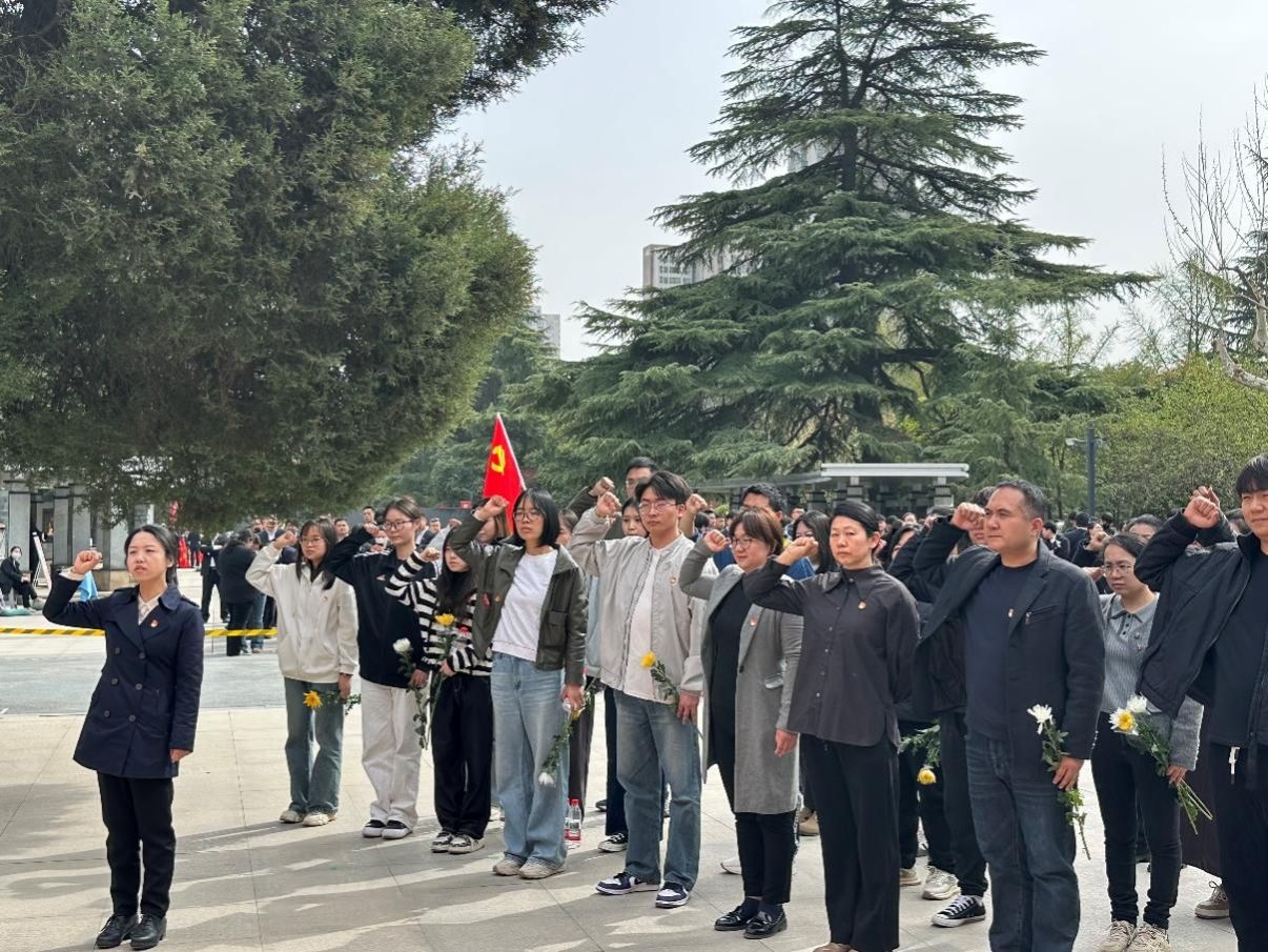 缅怀先烈英魂，传承红色基因——NBA博彩网站
师生党支部与街道社区党支部联合开展文明祭祀活动